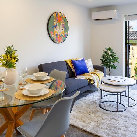Conveniently Located 2Br Townhouse In West Akl Lejlighed Auckland Eksteriør billede