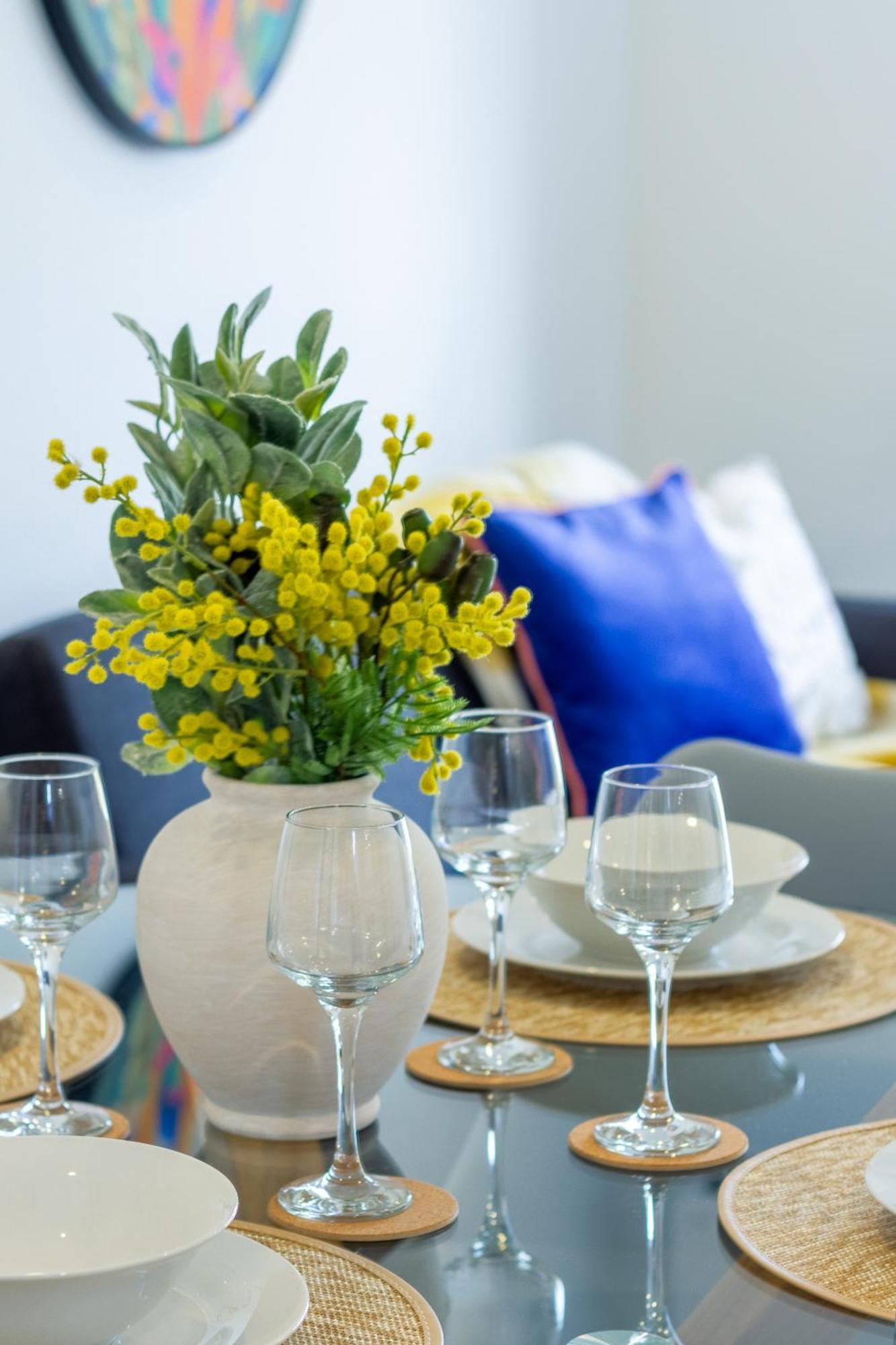 Conveniently Located 2Br Townhouse In West Akl Lejlighed Auckland Eksteriør billede