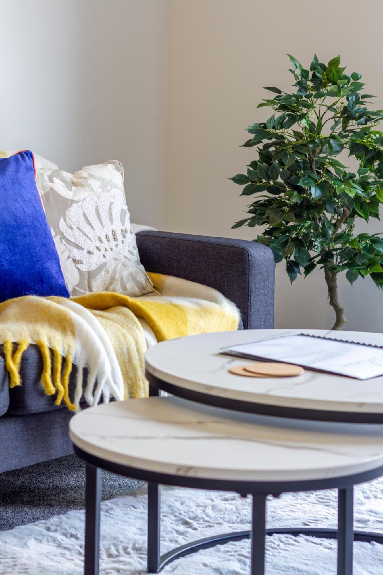 Conveniently Located 2Br Townhouse In West Akl Lejlighed Auckland Eksteriør billede