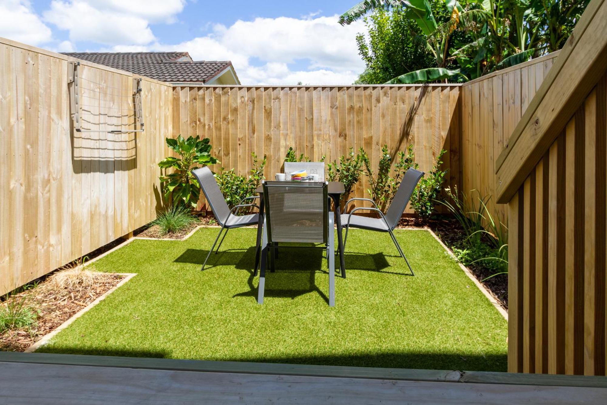 Conveniently Located 2Br Townhouse In West Akl Lejlighed Auckland Eksteriør billede