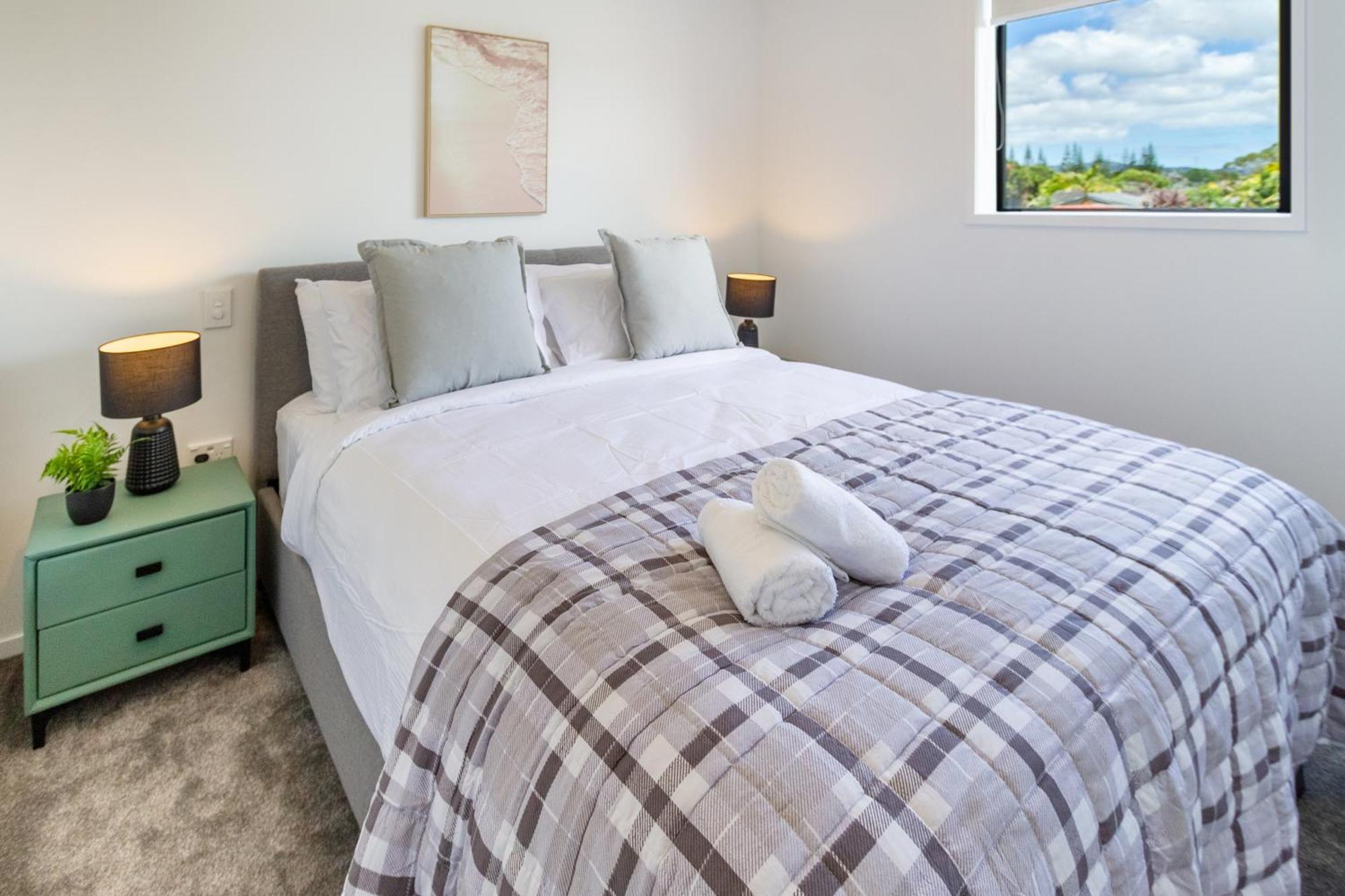 Conveniently Located 2Br Townhouse In West Akl Lejlighed Auckland Eksteriør billede